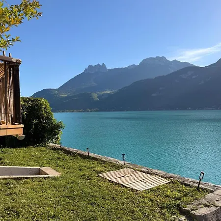 La Les Pieds Dans L'eau, Acces Direct Au D'annecy Апартаменты
